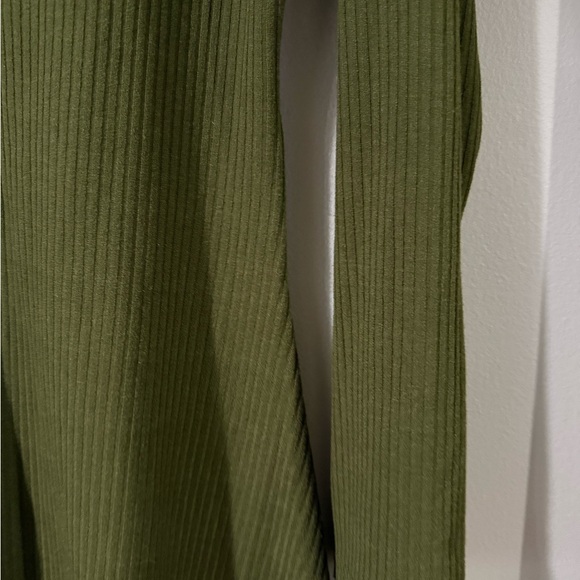 Olive Green Button-Up Dress - Picture 3 of 5